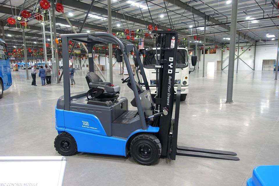 Carretillas TR analiza cómo el sector logístico se reinventa para salvar la economía