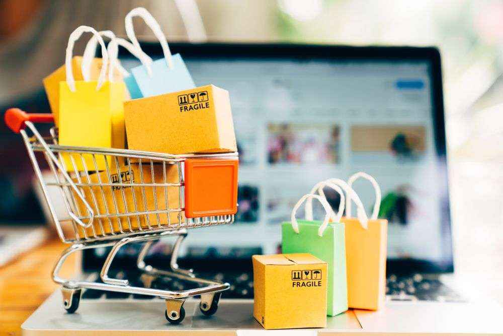 Un escaparate con millones de clientes: empieza a vender en Marketplaces con Creacom y Lengow