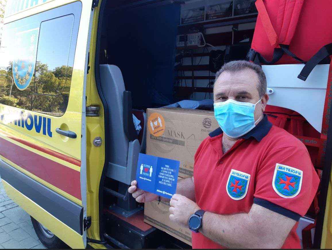 Allianz Partners reparte 25.000 mascarillas quirúrgicas entre sus proveedores