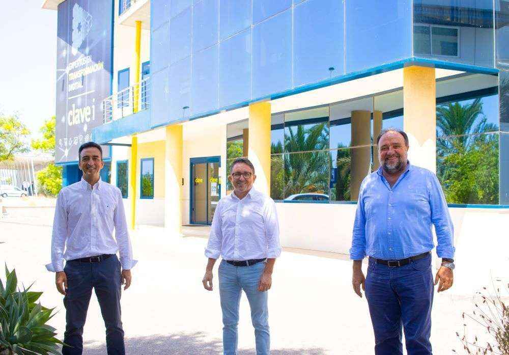 Clave informática y Clavei CST se integran en Clave International Holding en su salto al mercado nacional