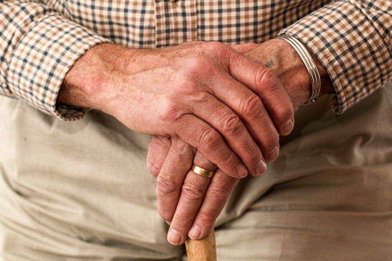 La comunicación en ancianos es una necesidad cada vez más grande, según Serviasistentes