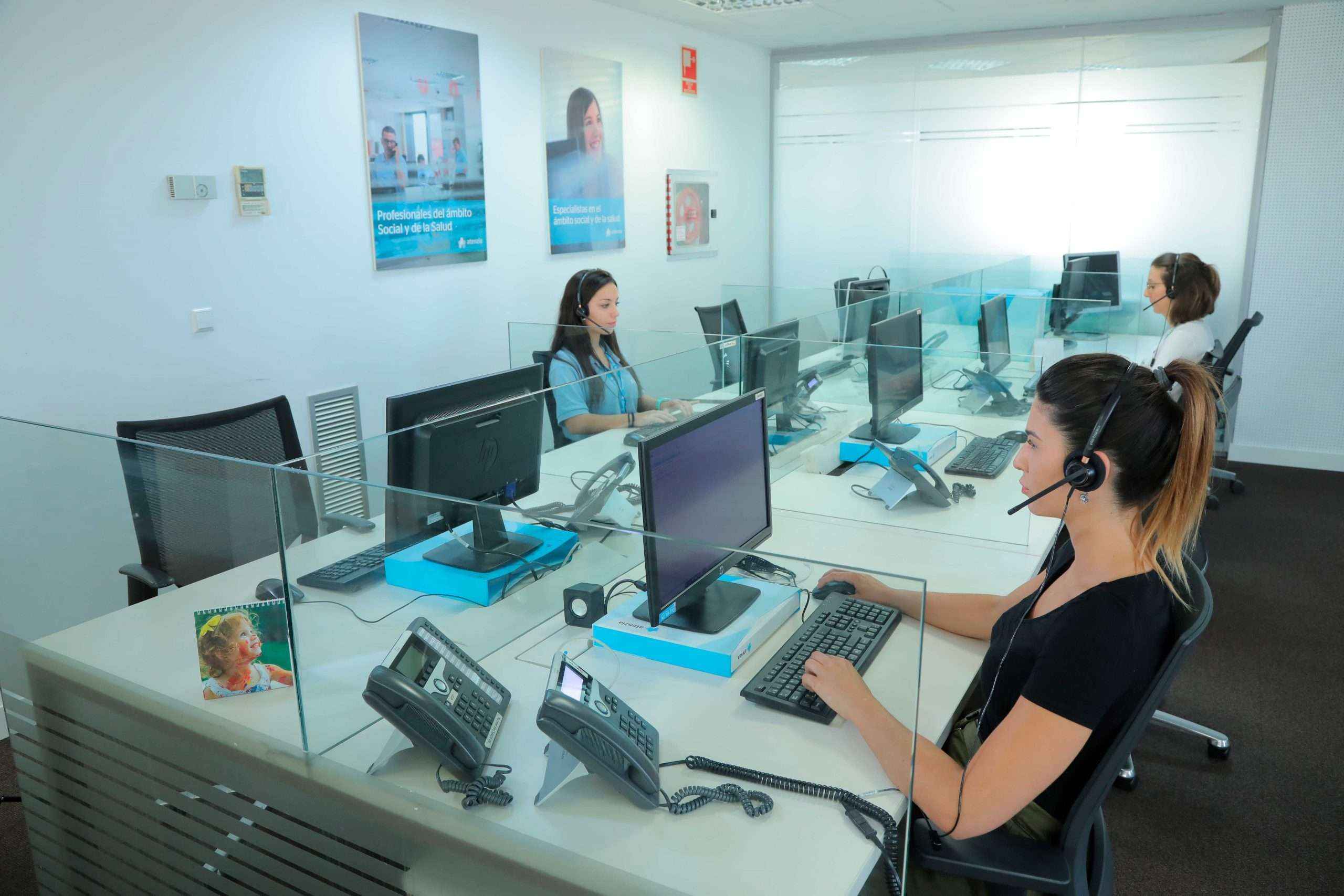 La teleasistencia domiciliaria al cuidado de las personas mayores durante el confinamiento y la desescalada