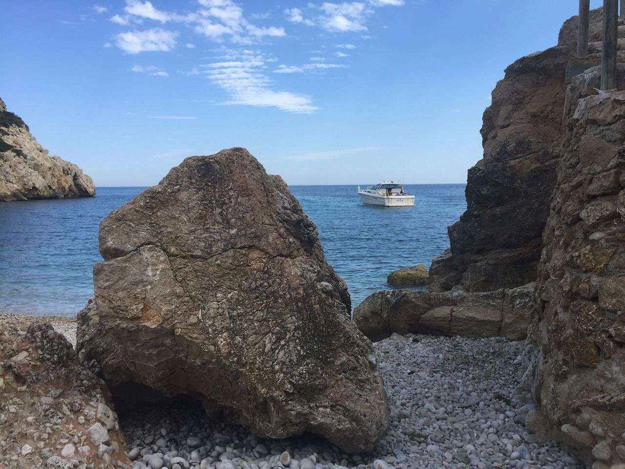 Los españoles optan por navegar en proximidad durante el verano 2020