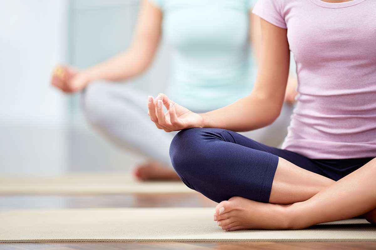 Razones por las que hacer meditación con clases de yoga online