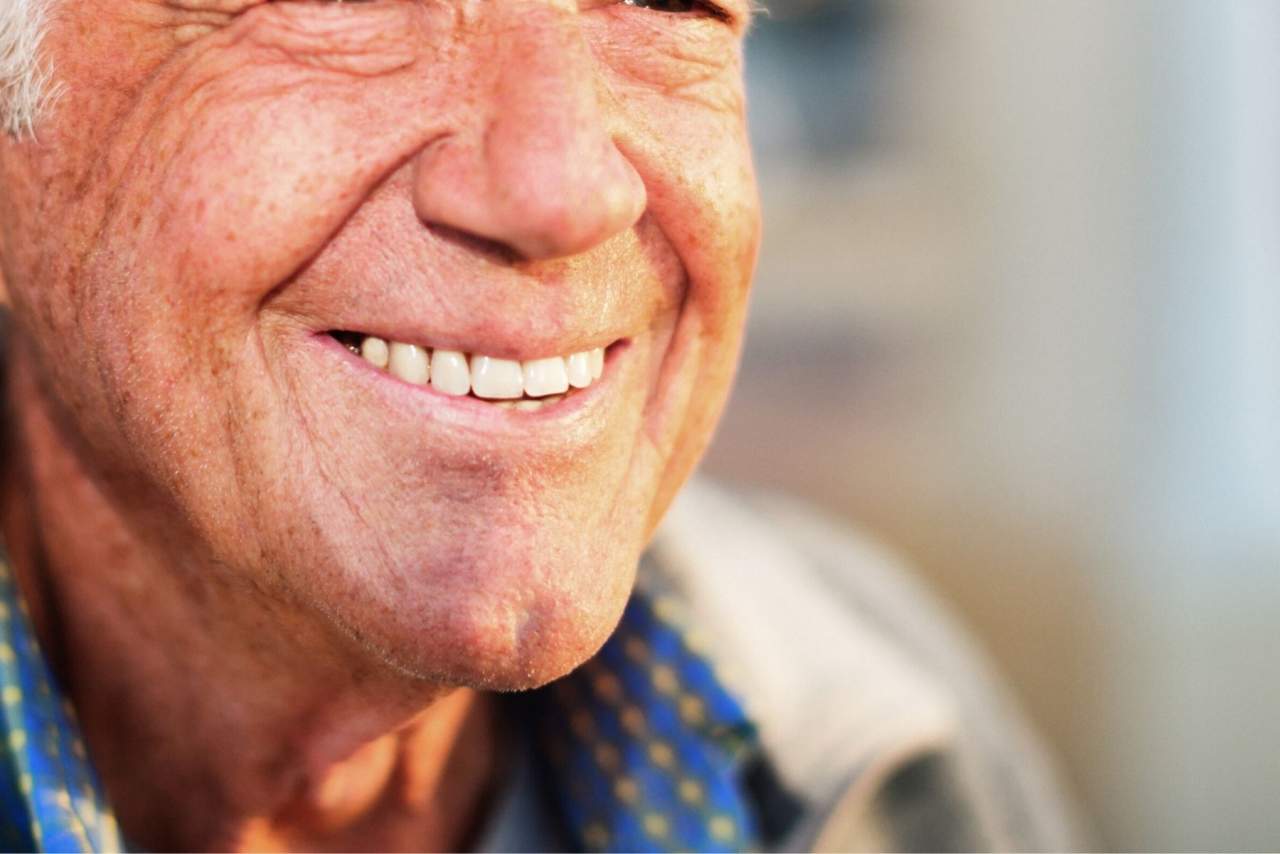 Implantes dentales en Sevilla por dentista: Clínica Helident