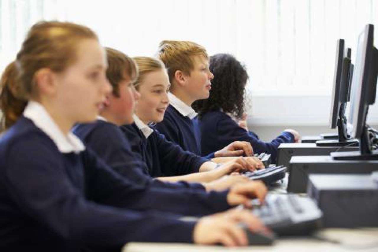 ¿Qué diferencias existen entre un colegio británico y colegio bilingüe?