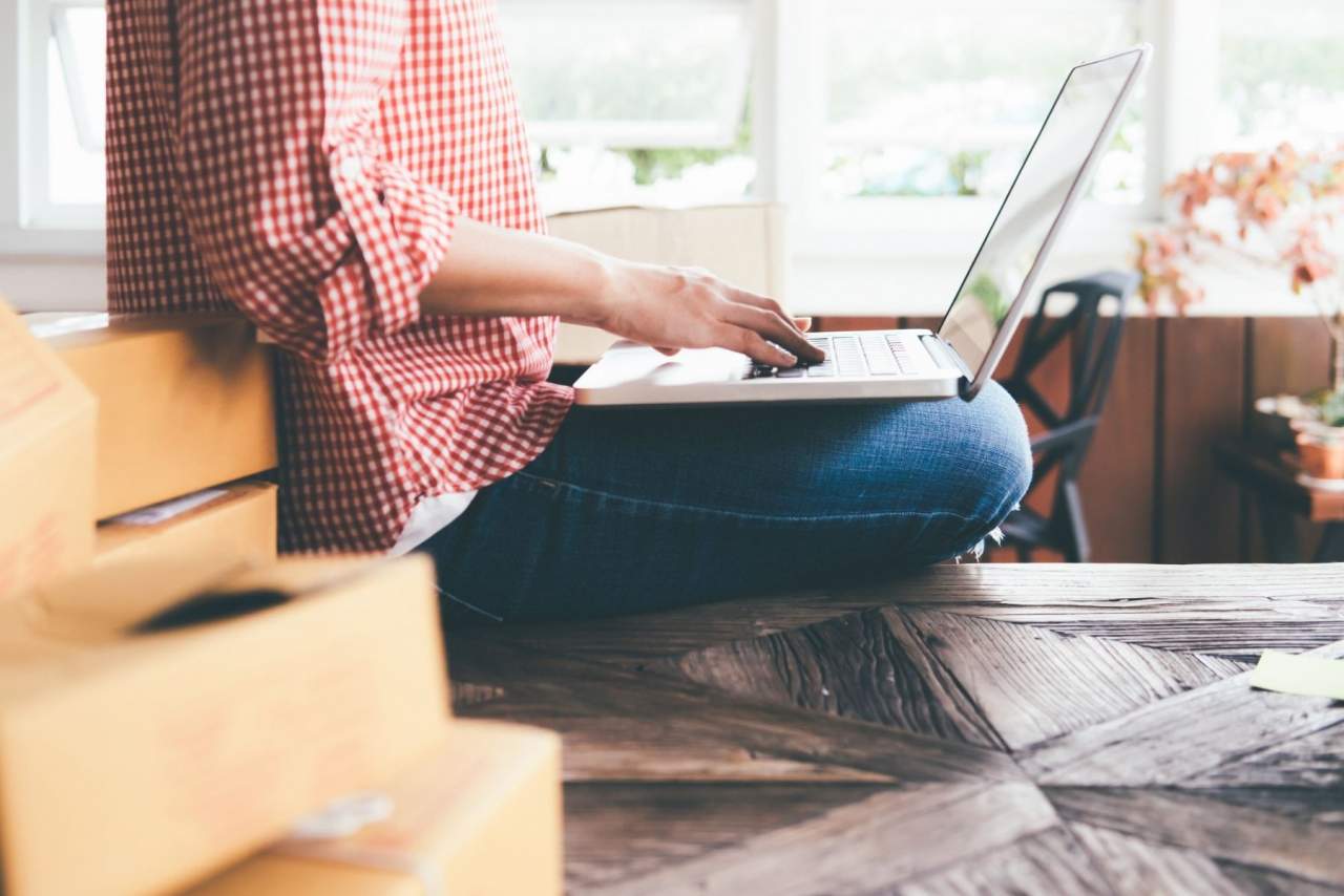 Esmiclase.es: Comparativa entre la formación online para oposiciones y presencial