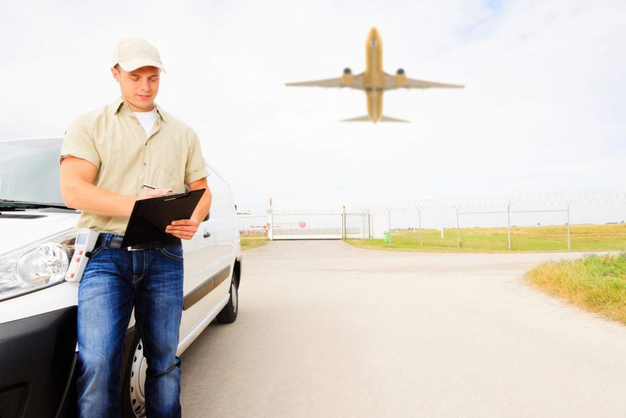 Servicios modulares de transporte mundial: el traslado aéreo y marítimo