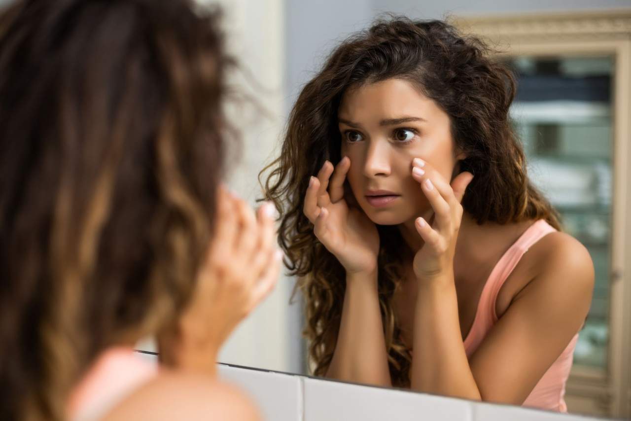 Cómo eliminar las ojeras oscuras, según la Dra. Alfonsina Uriburu