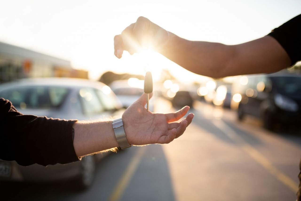 ¿Qué me interesa un renting o comprar un coche? TodoRenting