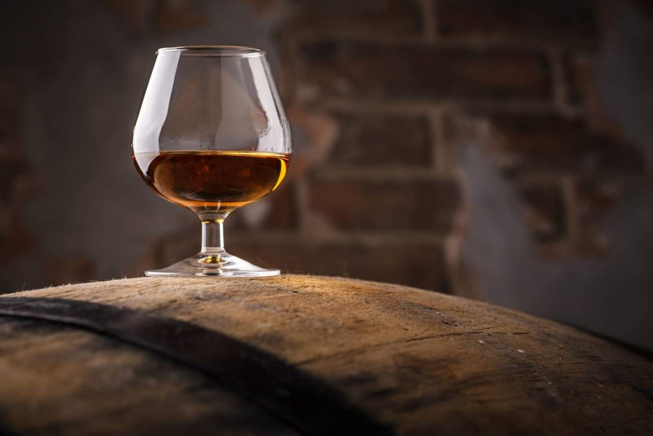 Mejor web para comprar brandy convidado de Baco: TuPonesElVaso