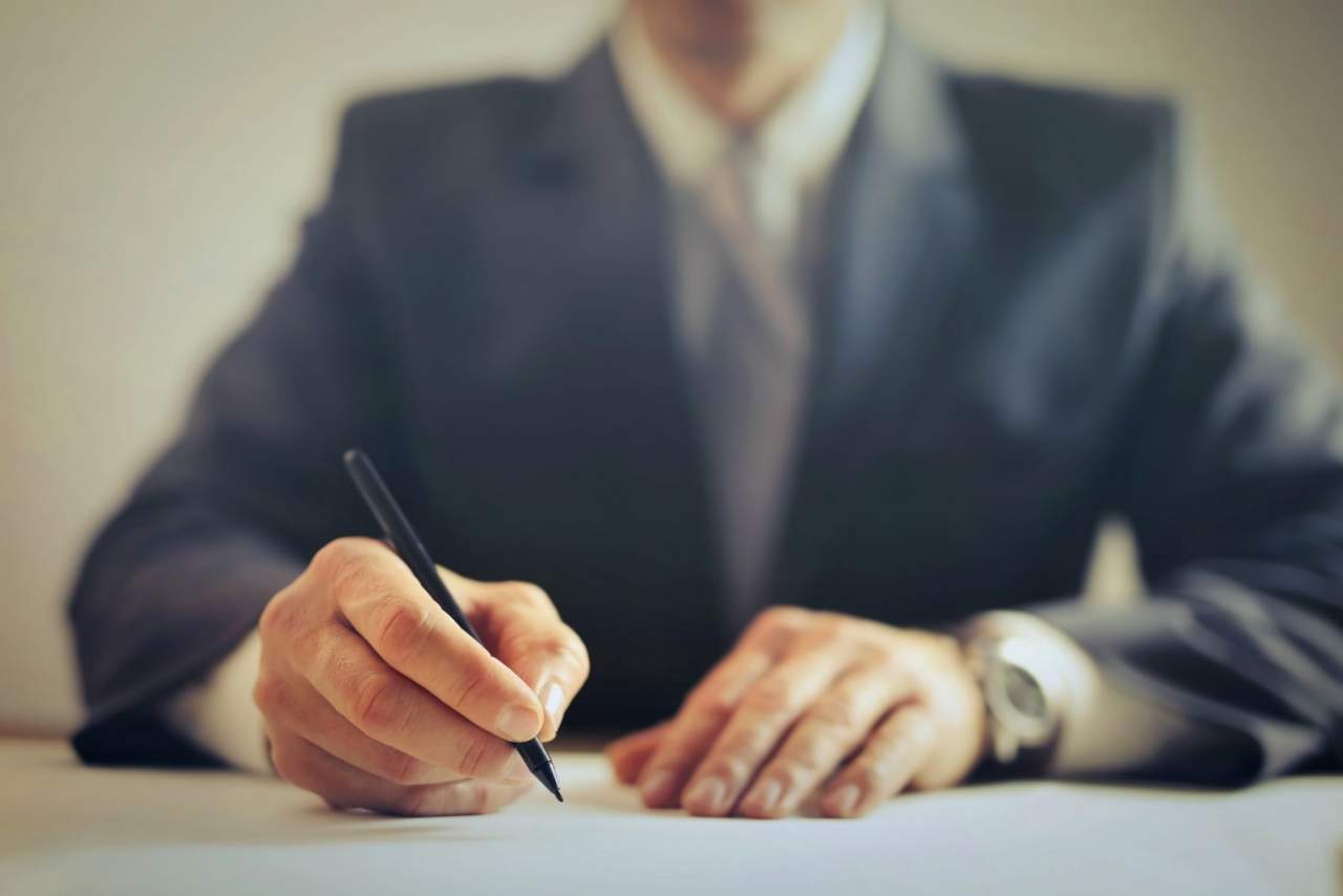 ¿Cuándo es abusiva una cláusula de un contrato de tarjeta de crédito? Víctimas del Crédito
