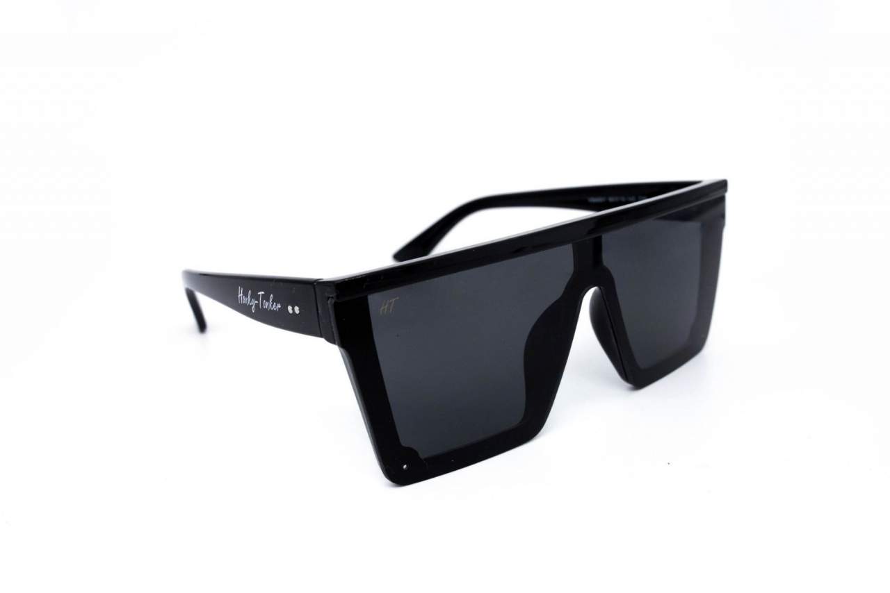 Gafas de sol cuadradas, la moda de la empresa malagueña Honky-Tonker