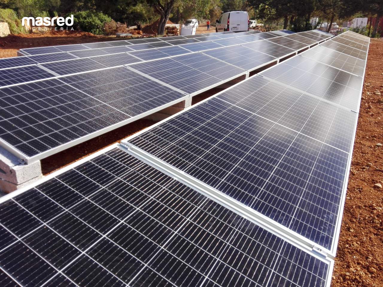 ¿Cómo funcionan las empresas de ingenieros que gestionan la instalación aislada de la energía solar?