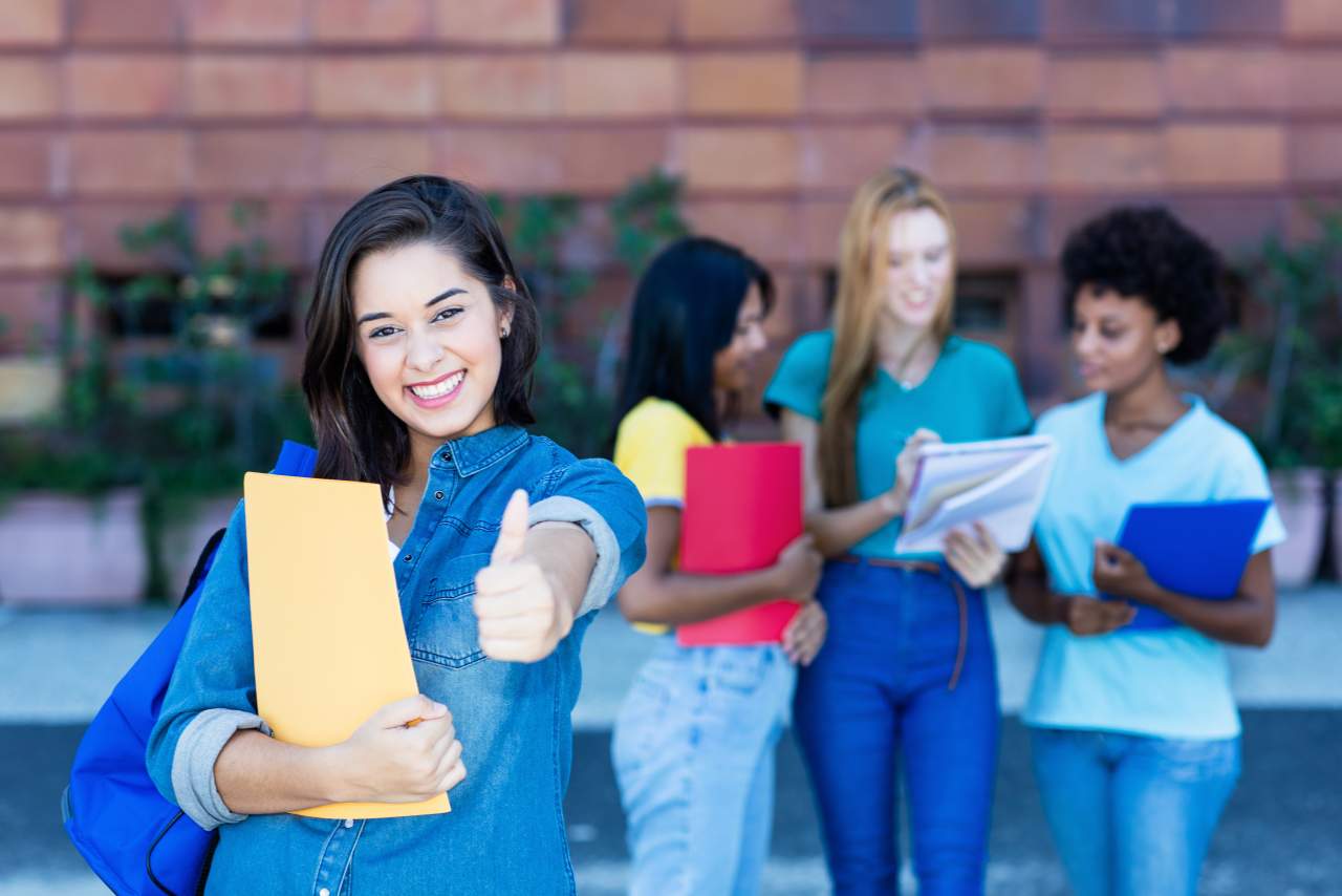 Ayuda Universitaria Cum Laude es la academia para realizar un TFG óptimo