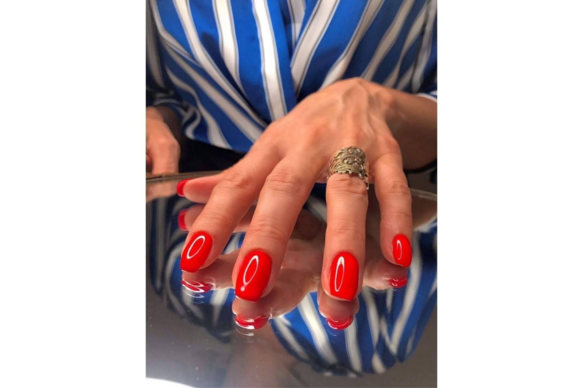 LuxNail&Beauty realiza la técnica rusa, la última tendencia en manicura y pedicura