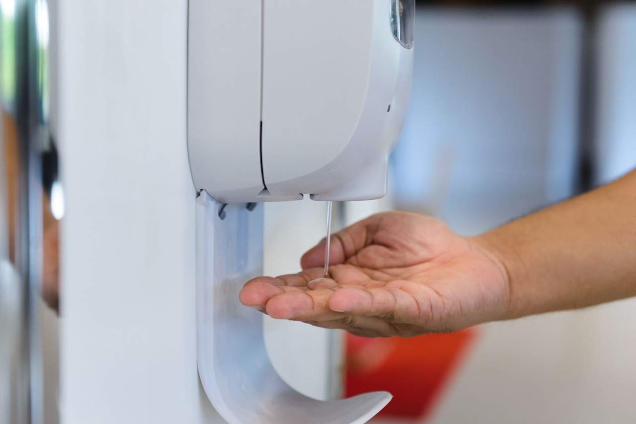 AlvaMarket dispone de dispensador de gel hidroalcohólico