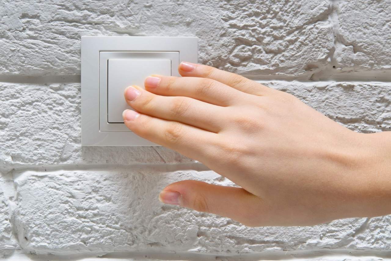 Cambiar la compañía comercializadora de la factura de la luz es un trámite ágil gracias a Gurú Energía
