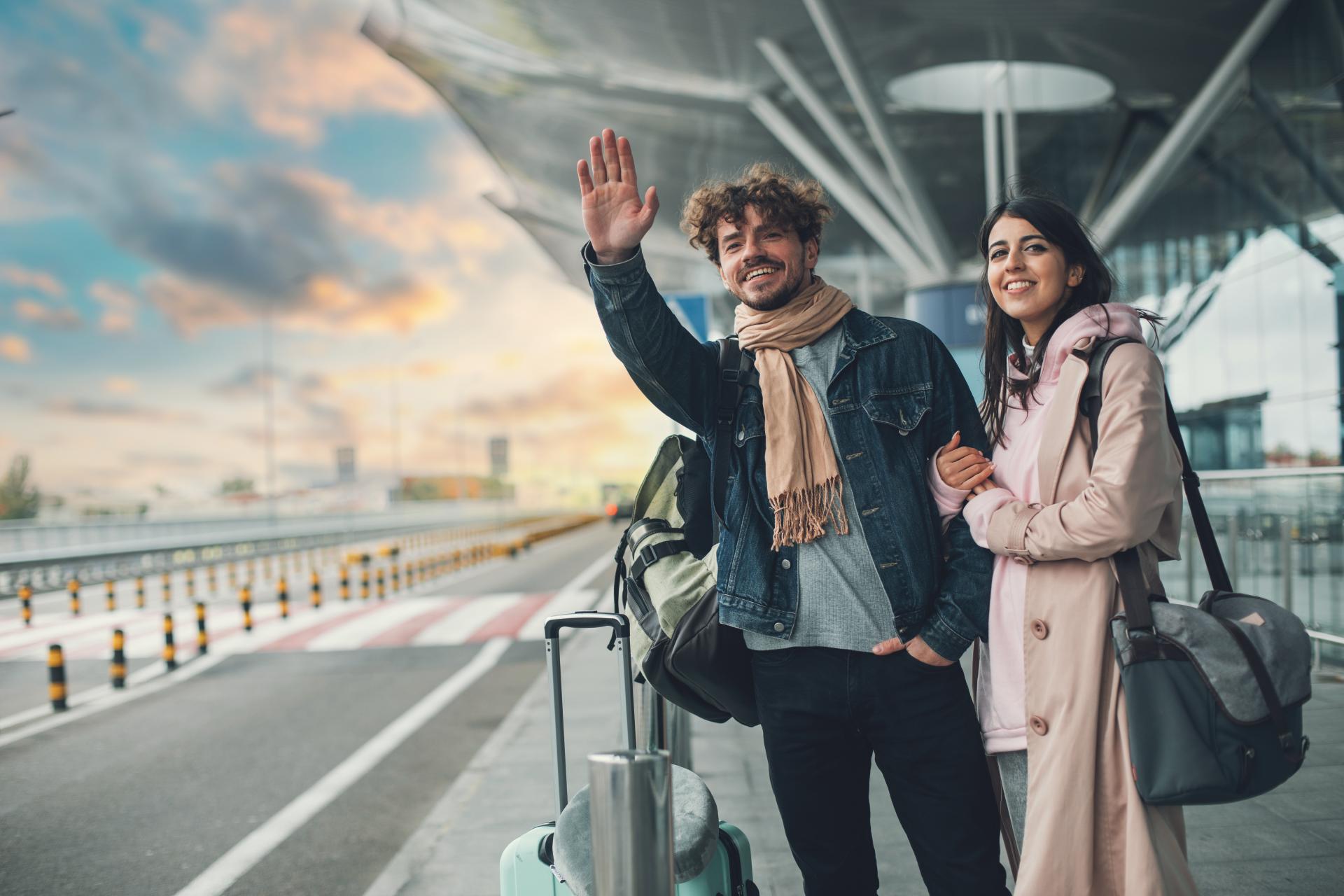 Taxi en Málaga económico y de calidad: Taxi Aeropuerto de Málaga Traslado Charly 24 Horas