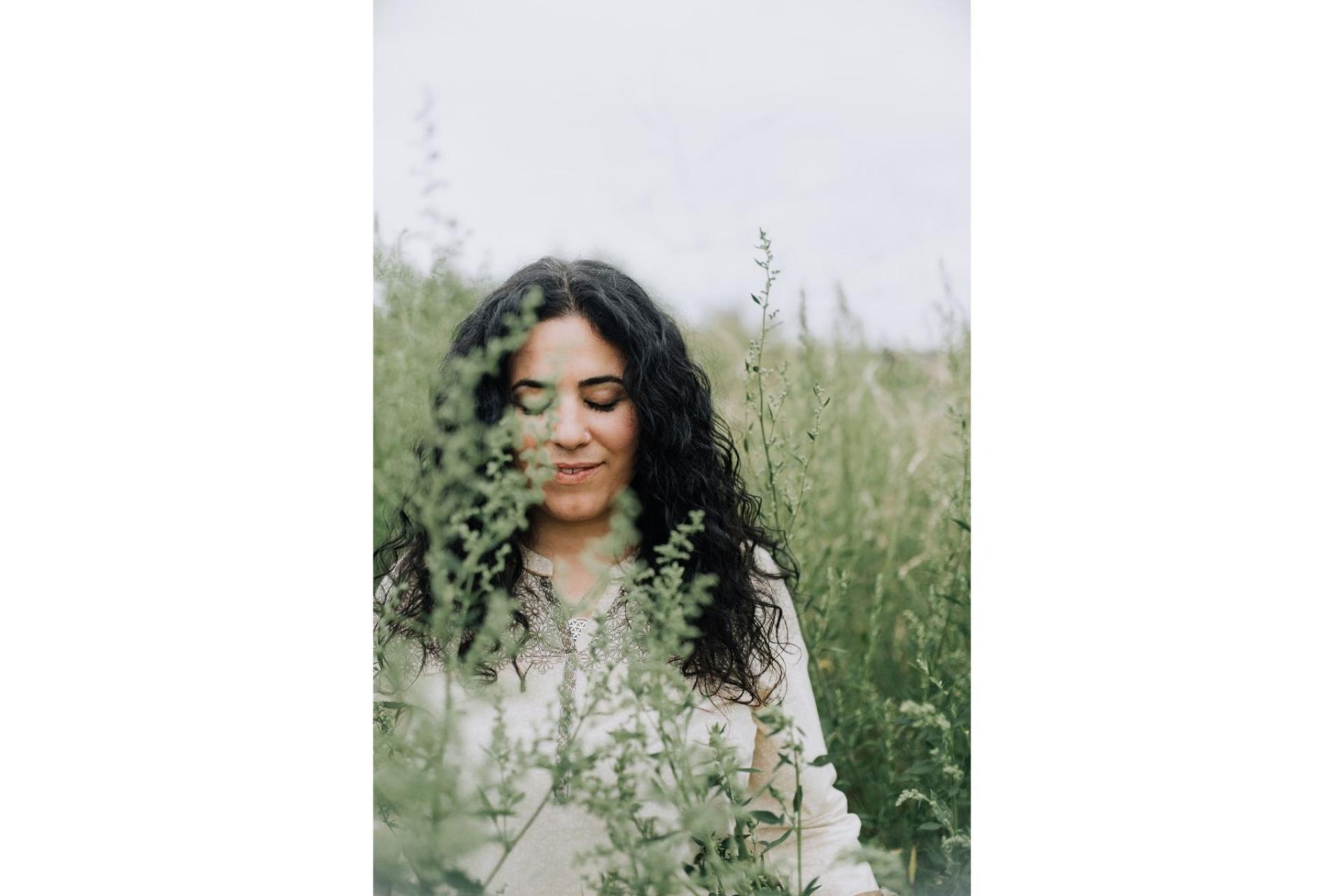 La medicina natural Ayurveda en Granada es la alternativa cada vez más utilizada gracias a Lola Peña