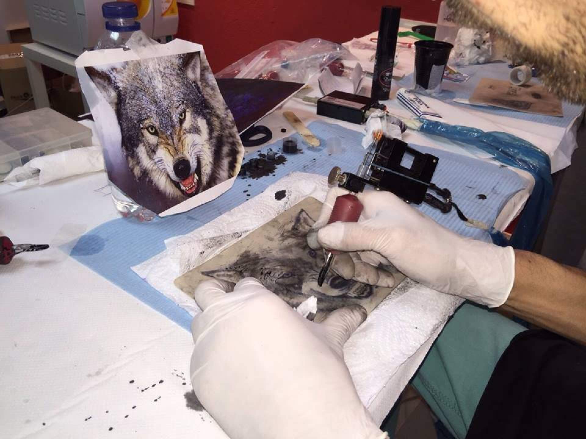 Formación profesional para tatuar por iforma