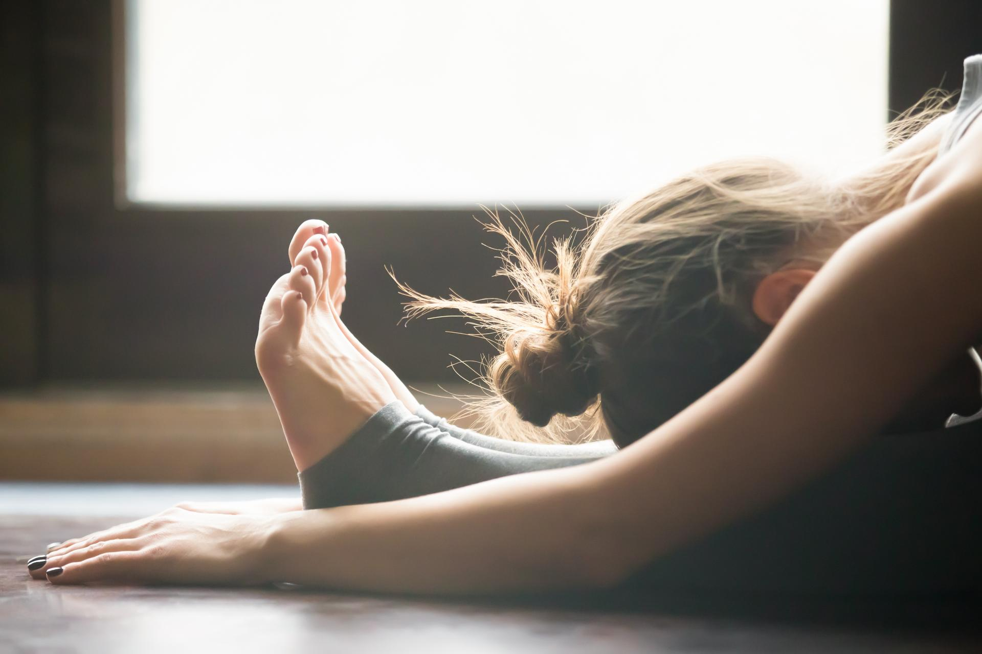 ¿Cómo practicar yoga online?: Escuela de Yoga Nazaret Hermida