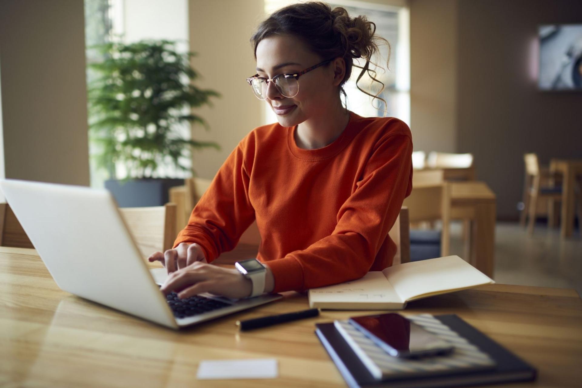 ¿Es recomendable que los despachos de abogados y las asesorías trabajen las redes sociales? Por Conchi Sancar, especialista en marketing y comunicación