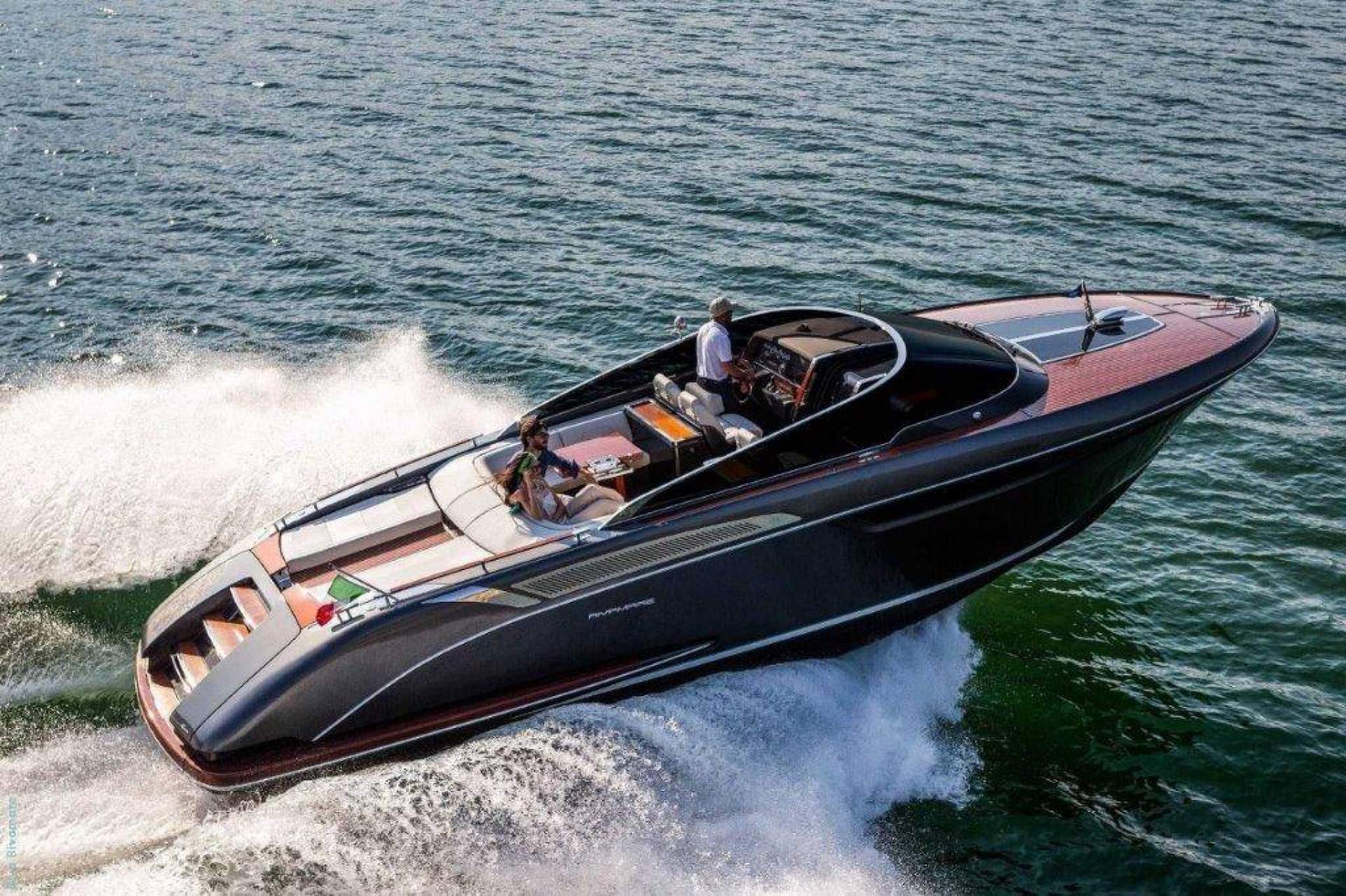 Pasar las vacaciones en yate de lujo gracias a la compañía Yacht IN Ibiza