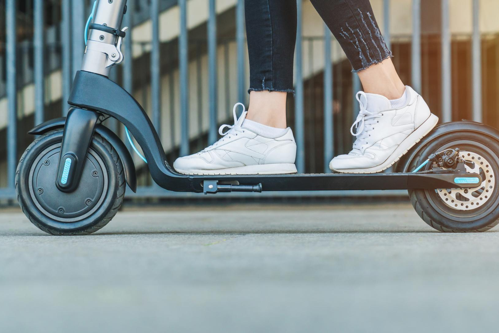 Vehículos eléctricos para una movilidad urbana flexible. ¿En qué consiste moty?