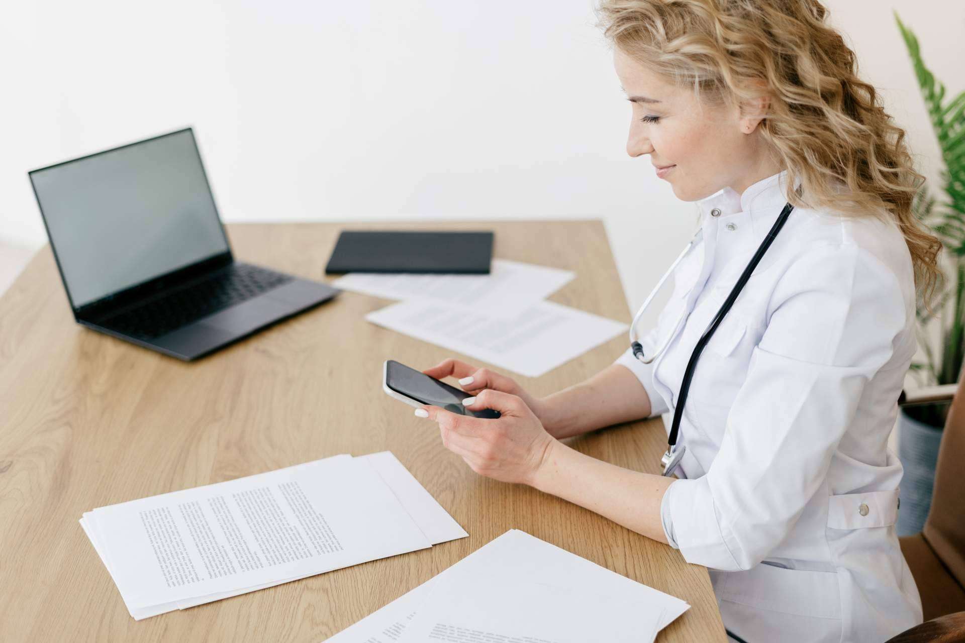 Ventajas e inconvenientes de la psicología online, según Espacio OASIS