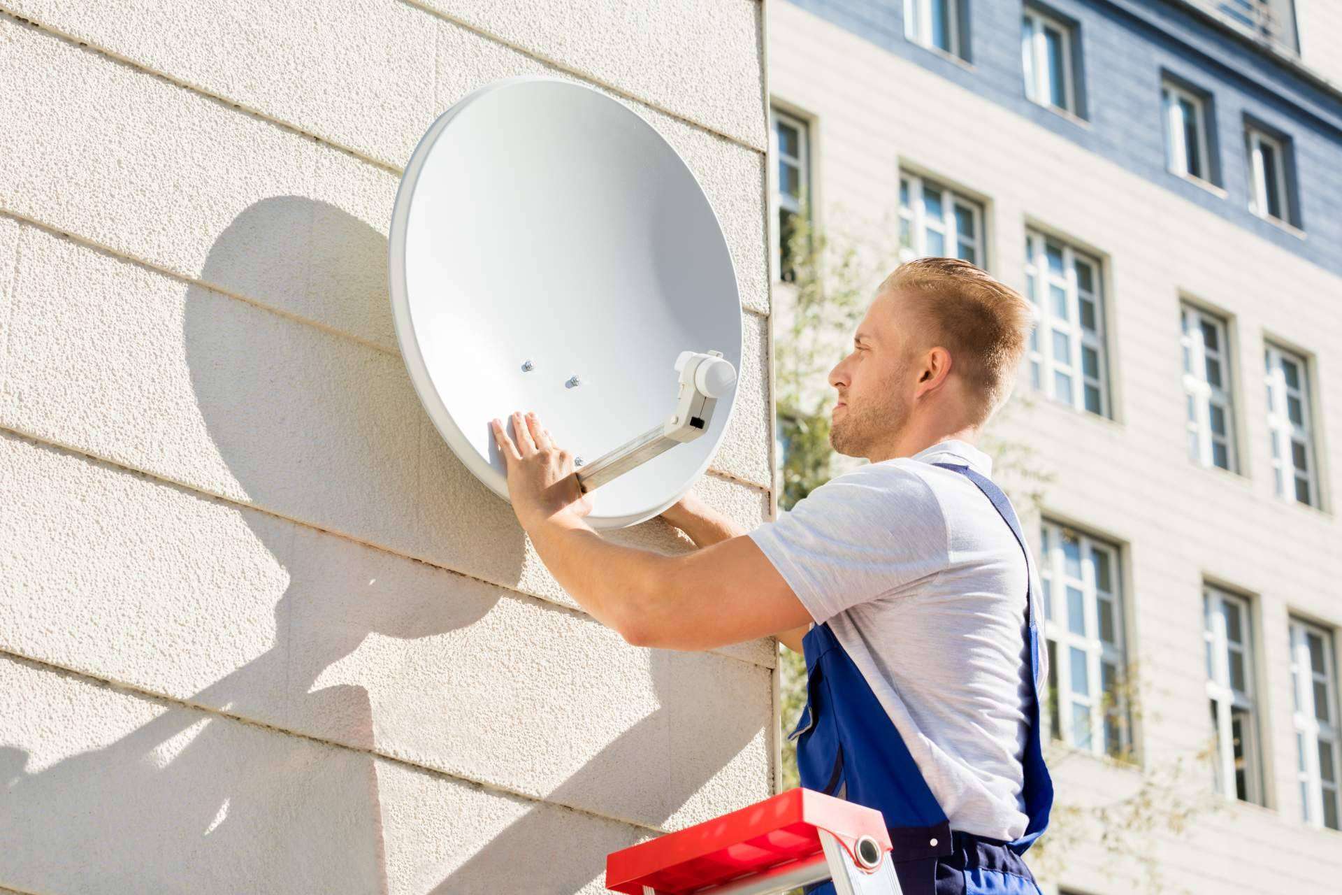 El trabajo de un instalador de antenas: Antenistas Valencia