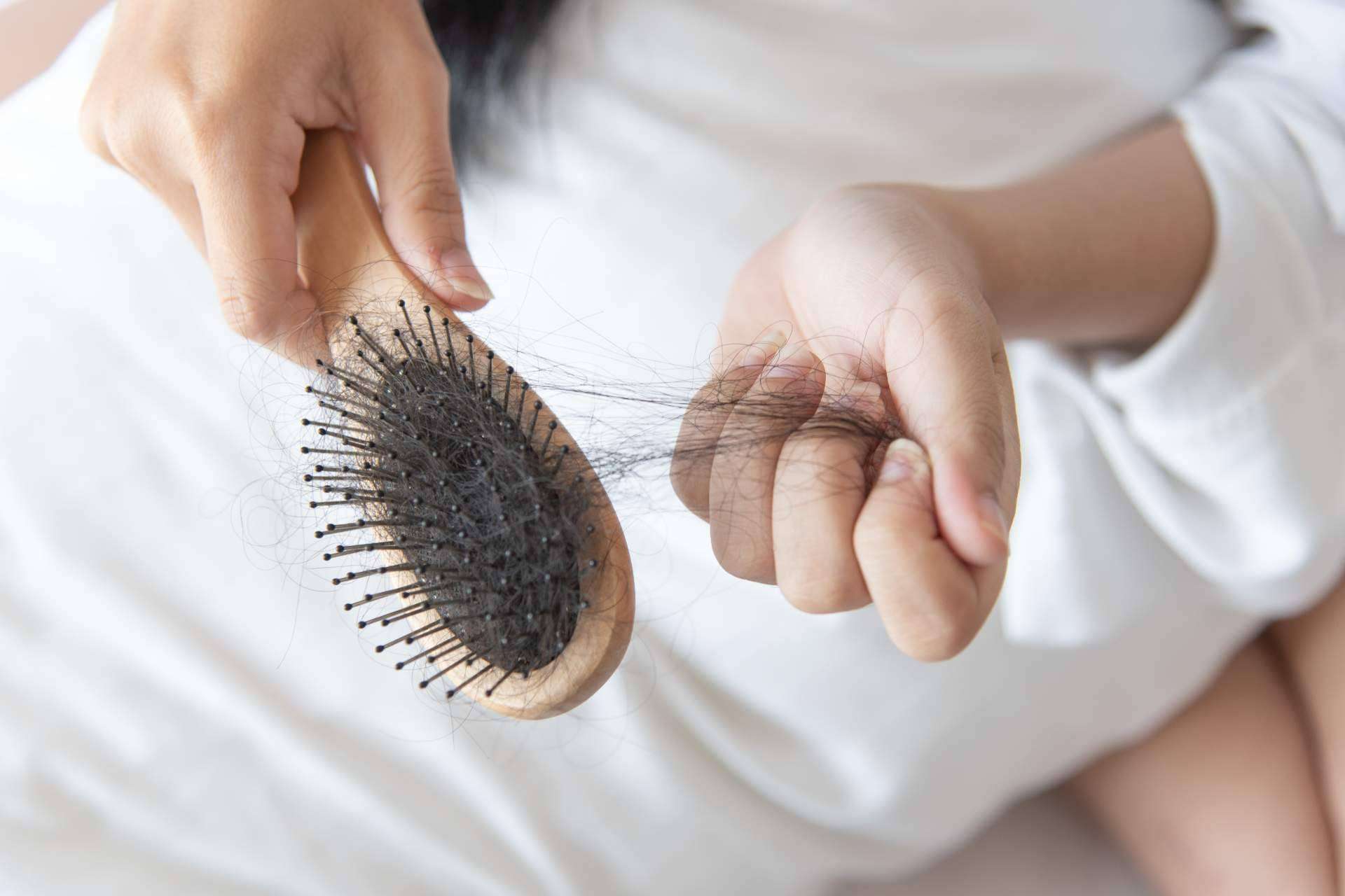 Fin a la caída de pelo hormonal o carencial con el tratamiento efectivo de Géomer