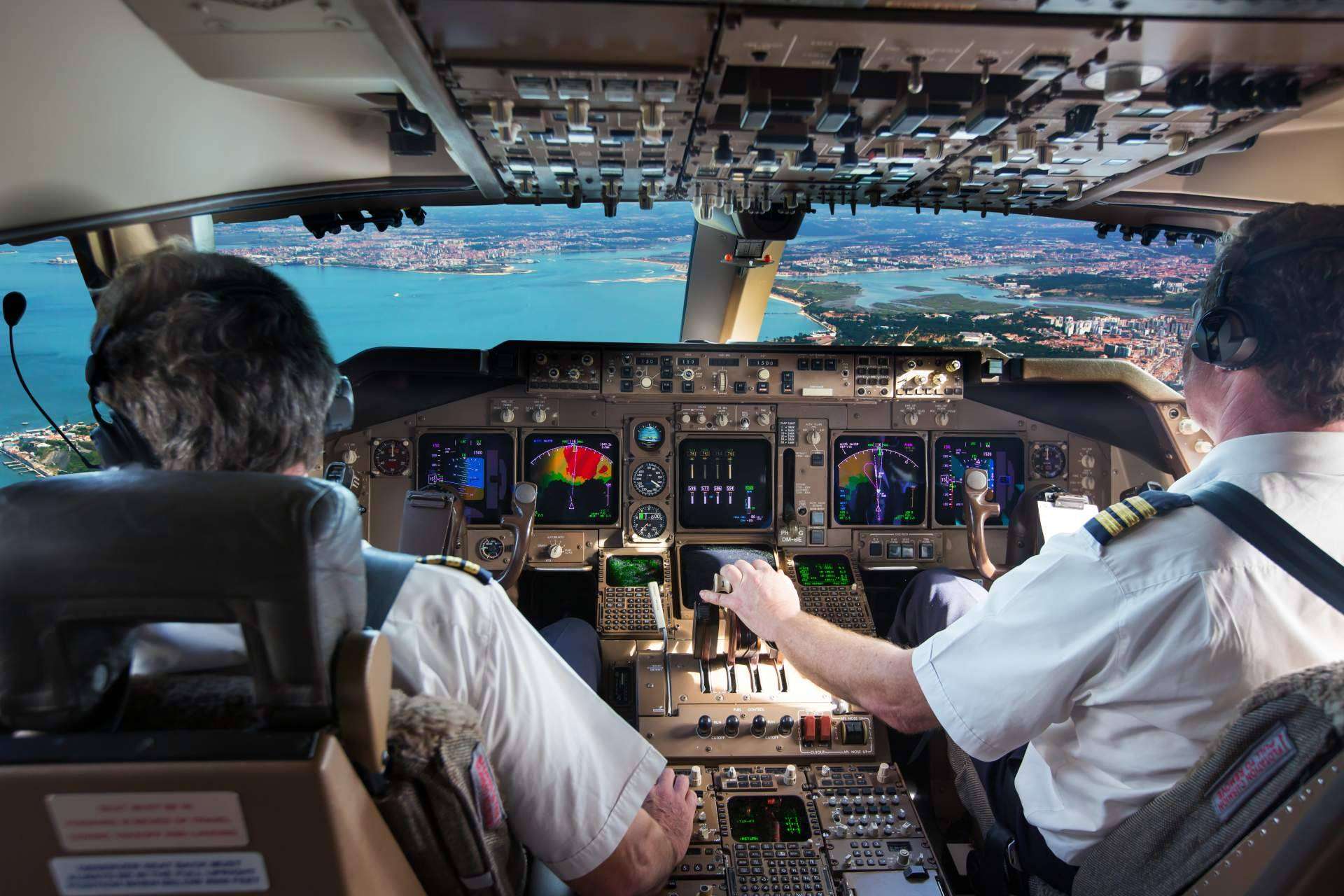 El Curso de Piloto Privado en Leonavia es la formación perfecta para los que quieren aprender a volar