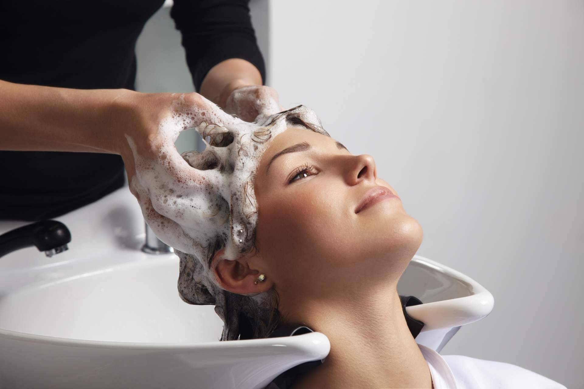 ¿Cómo recuperar el pelo dañado tras el verano al 100%? ICARO SALON