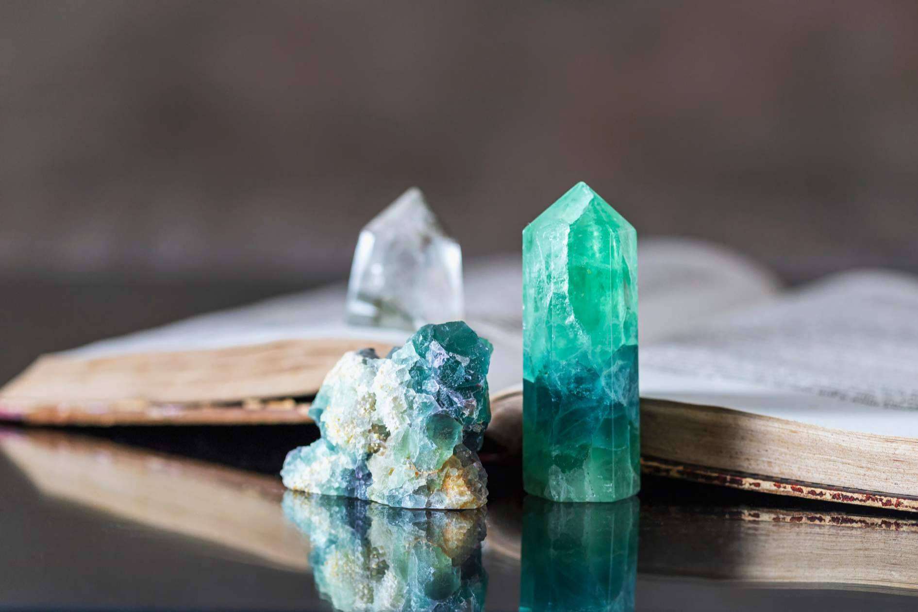 Gemas Canarias expone las propiedades de las piedras curativas