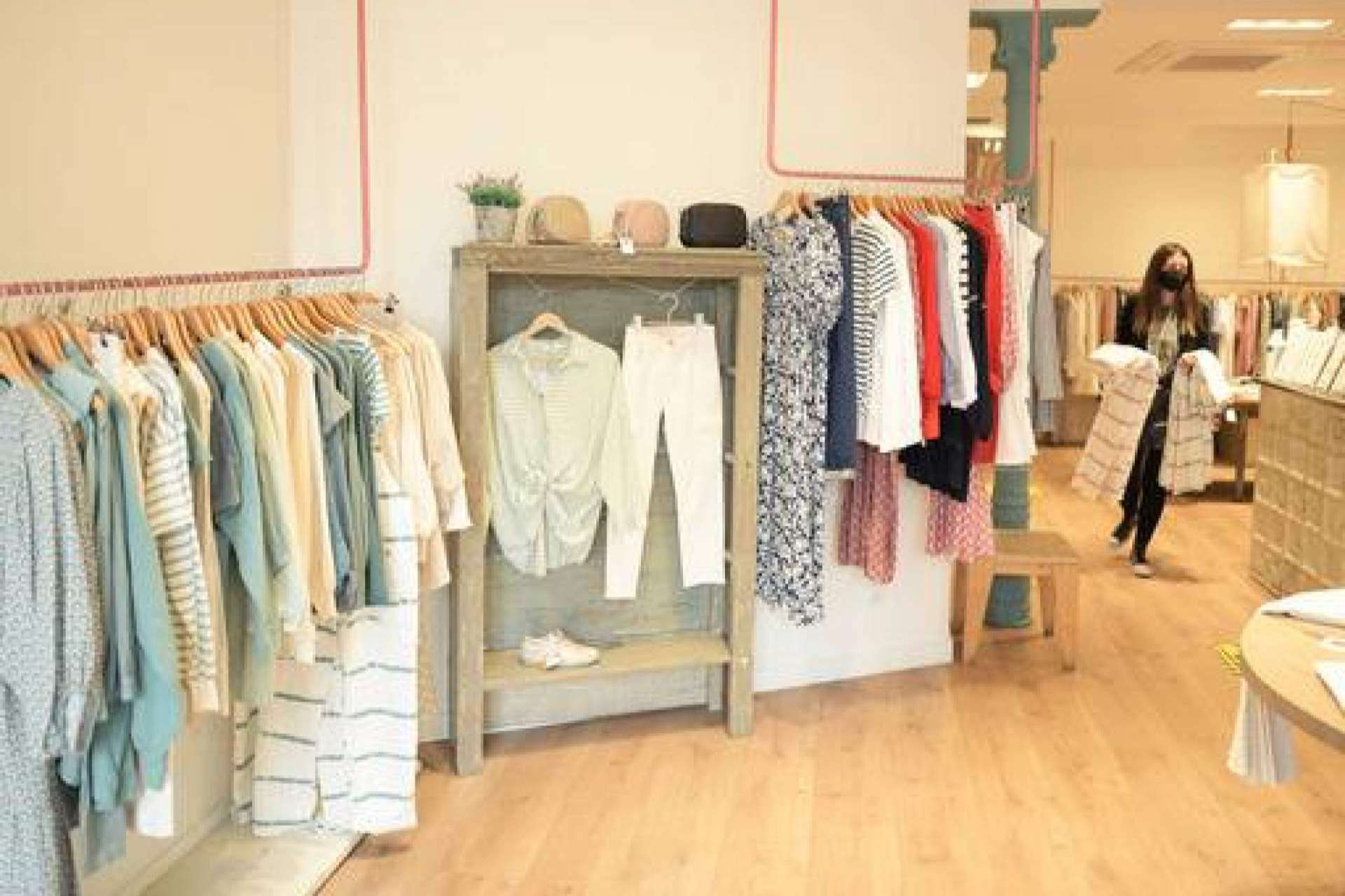 The Closet dispone de servicios de venta personalizada para conseguir clientas satisfechas y seguras con su compra