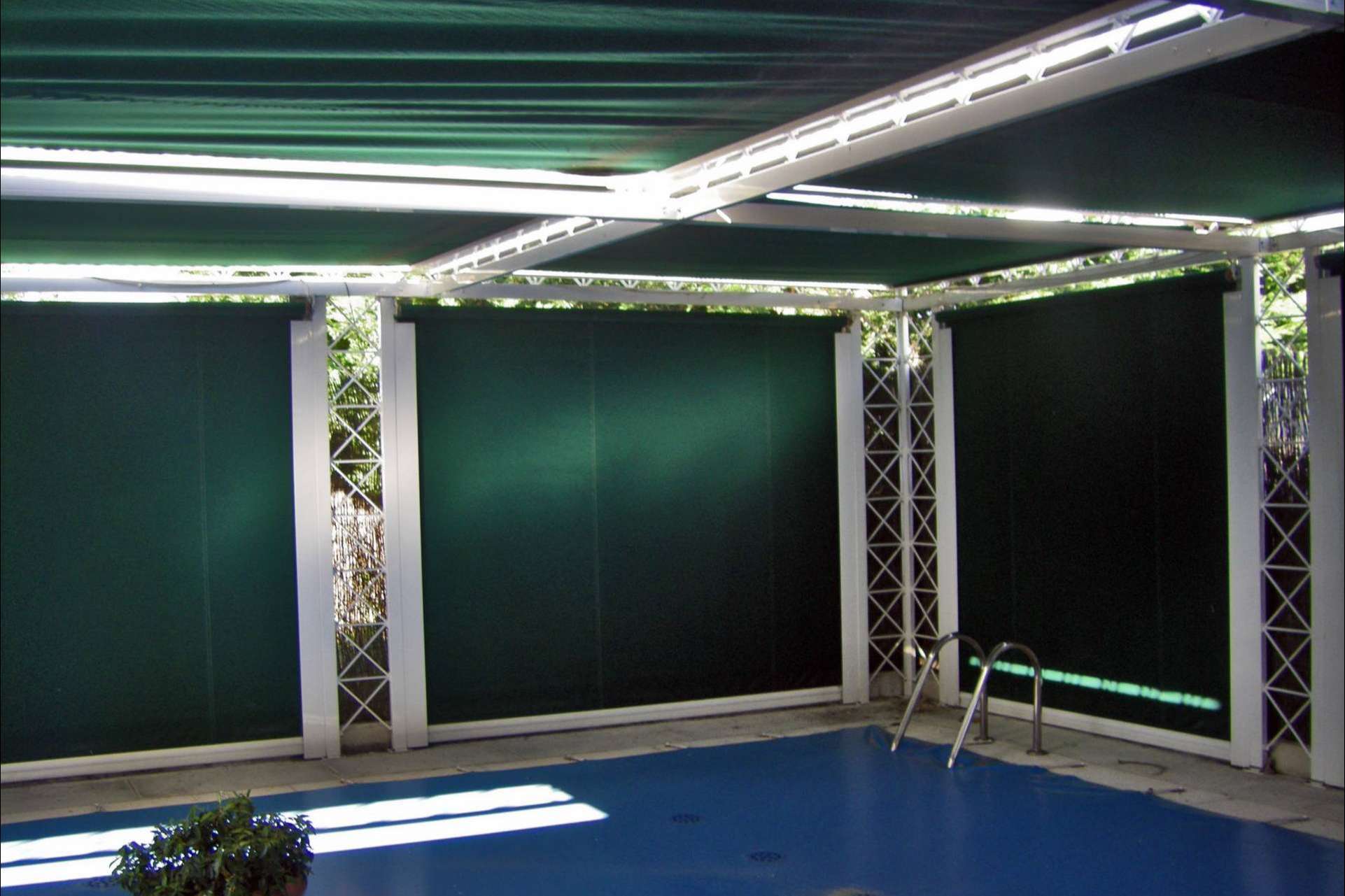 Toldos Picasso: cerramientos de patios y terrazas prácticos para empresas y particulares