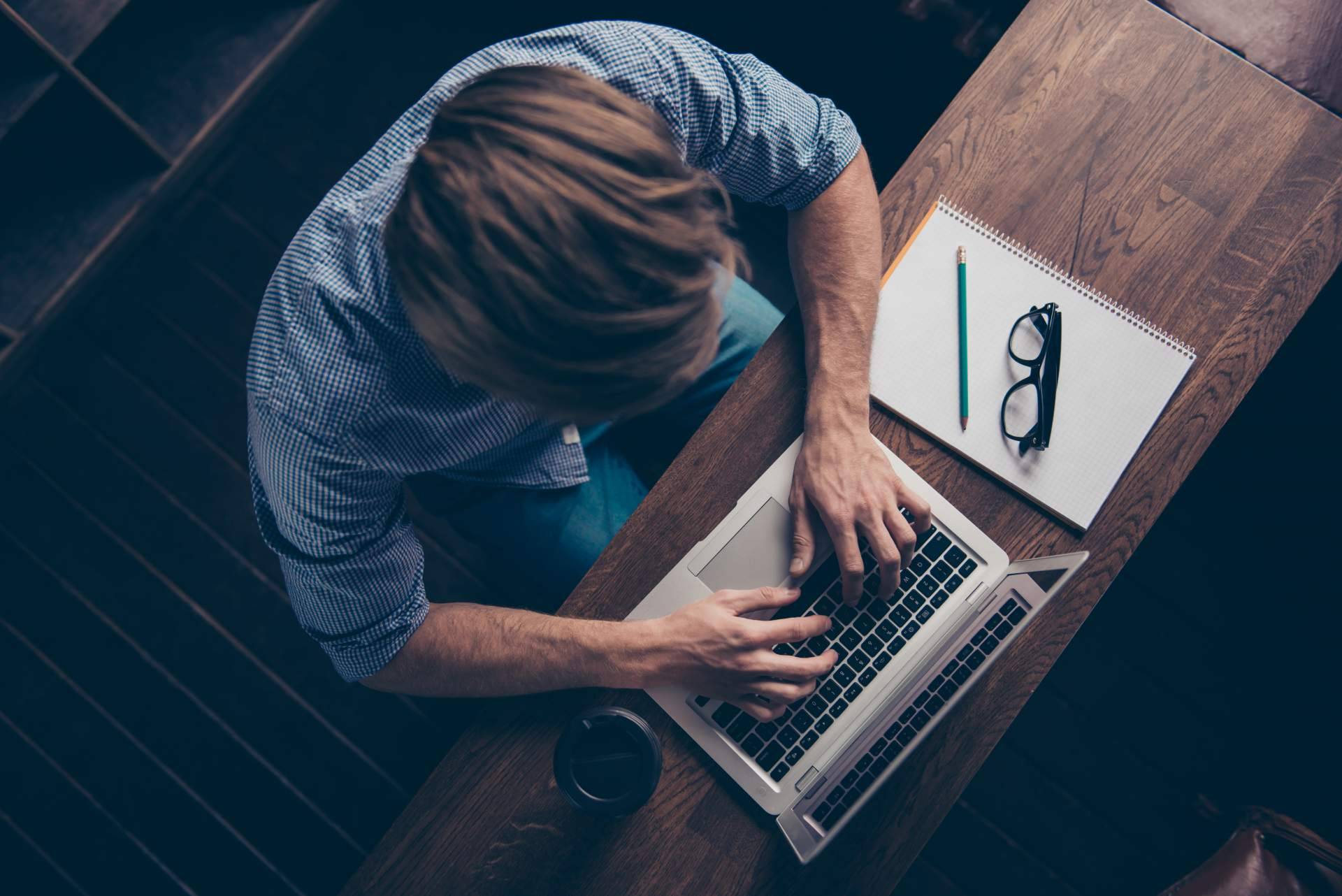 Academia Alto Rendimiento ofrece asesoramiento a aquellas personas que deseen escribir y autopublicar un libro, guía o manual