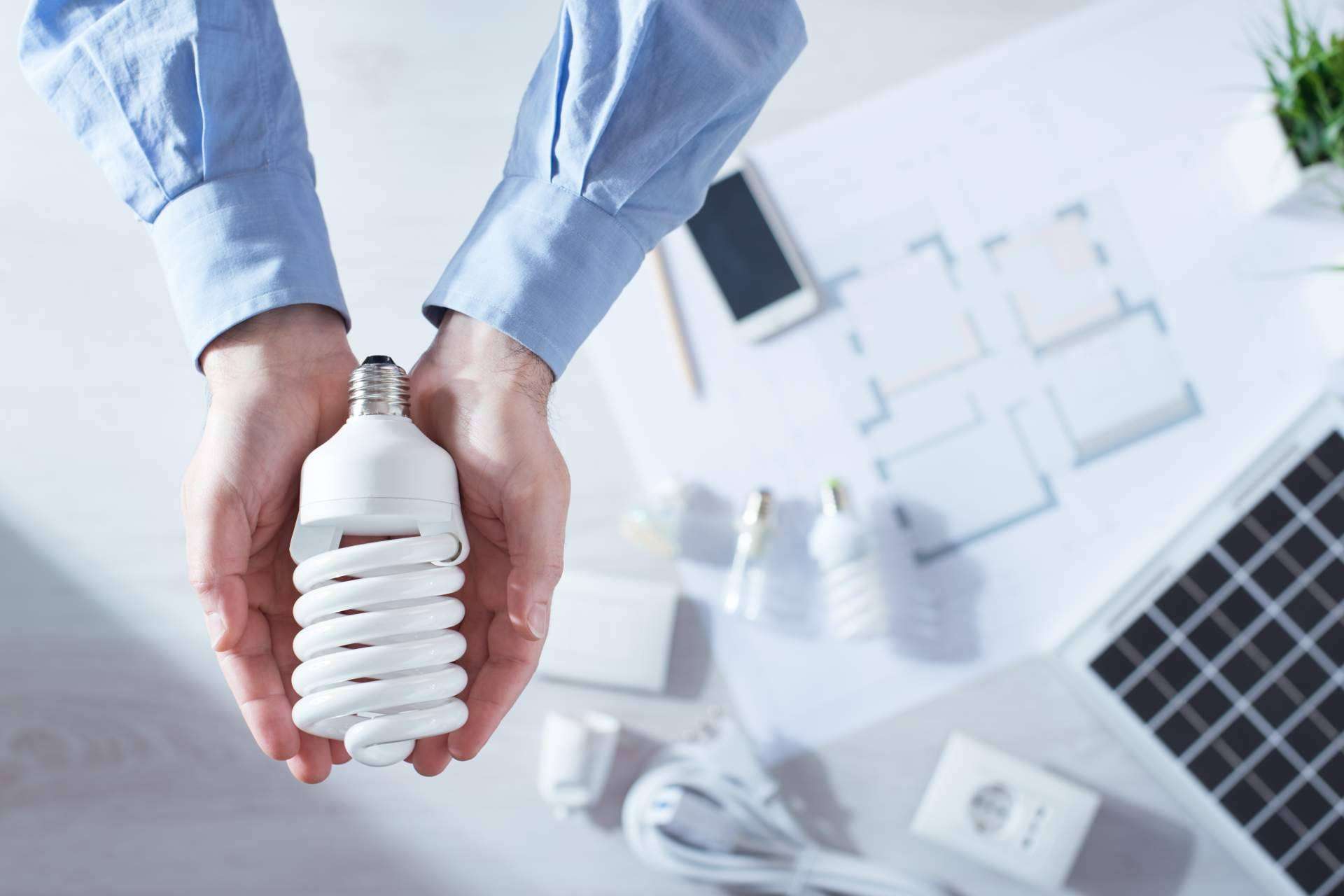 Hcebox, el software propio de Energybox, facilita las opciones de contratación de las empresas