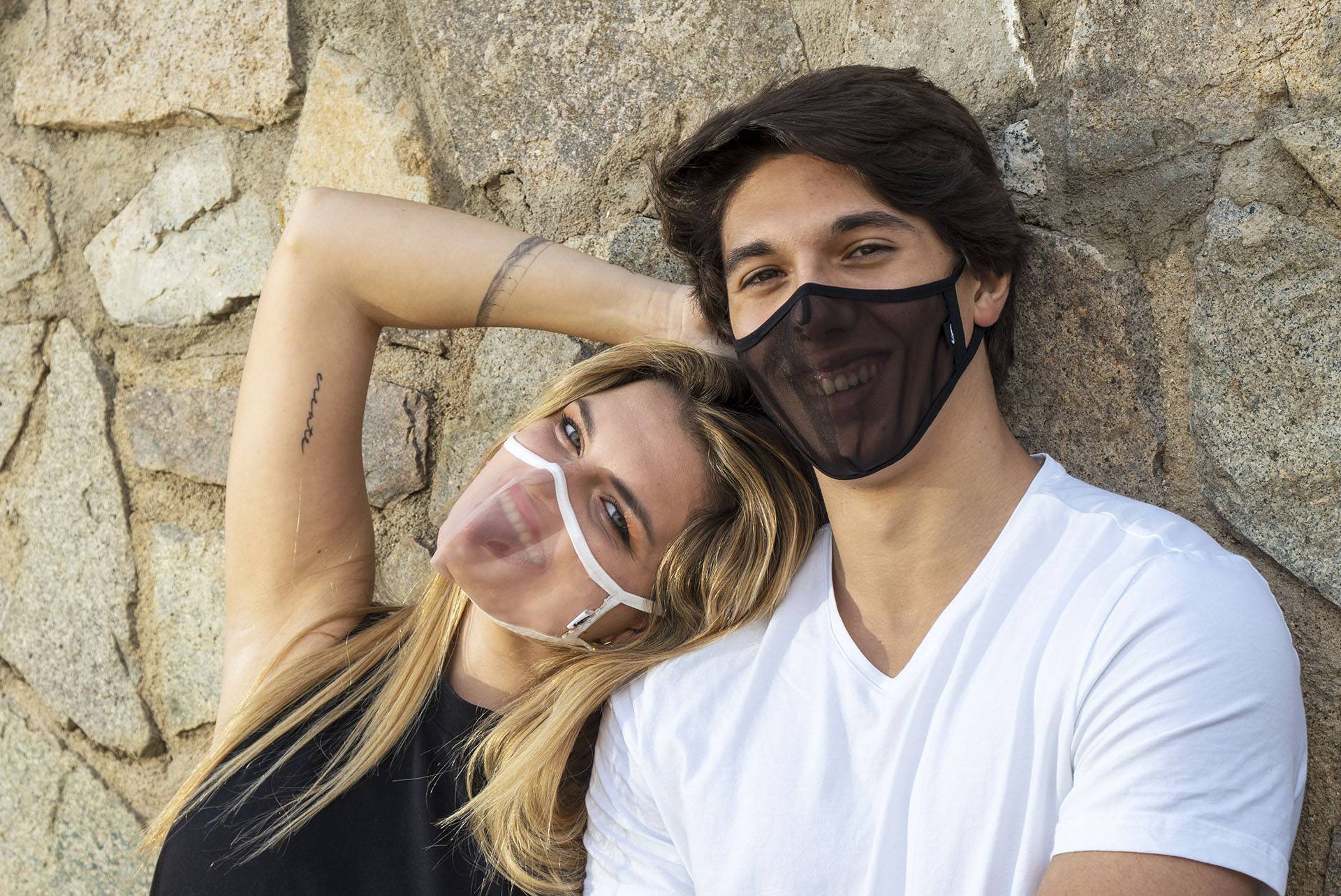 El colectivo docente encuentra en la mascarilla transparente de Xula un accesorio perfecto para la vuelta al cole