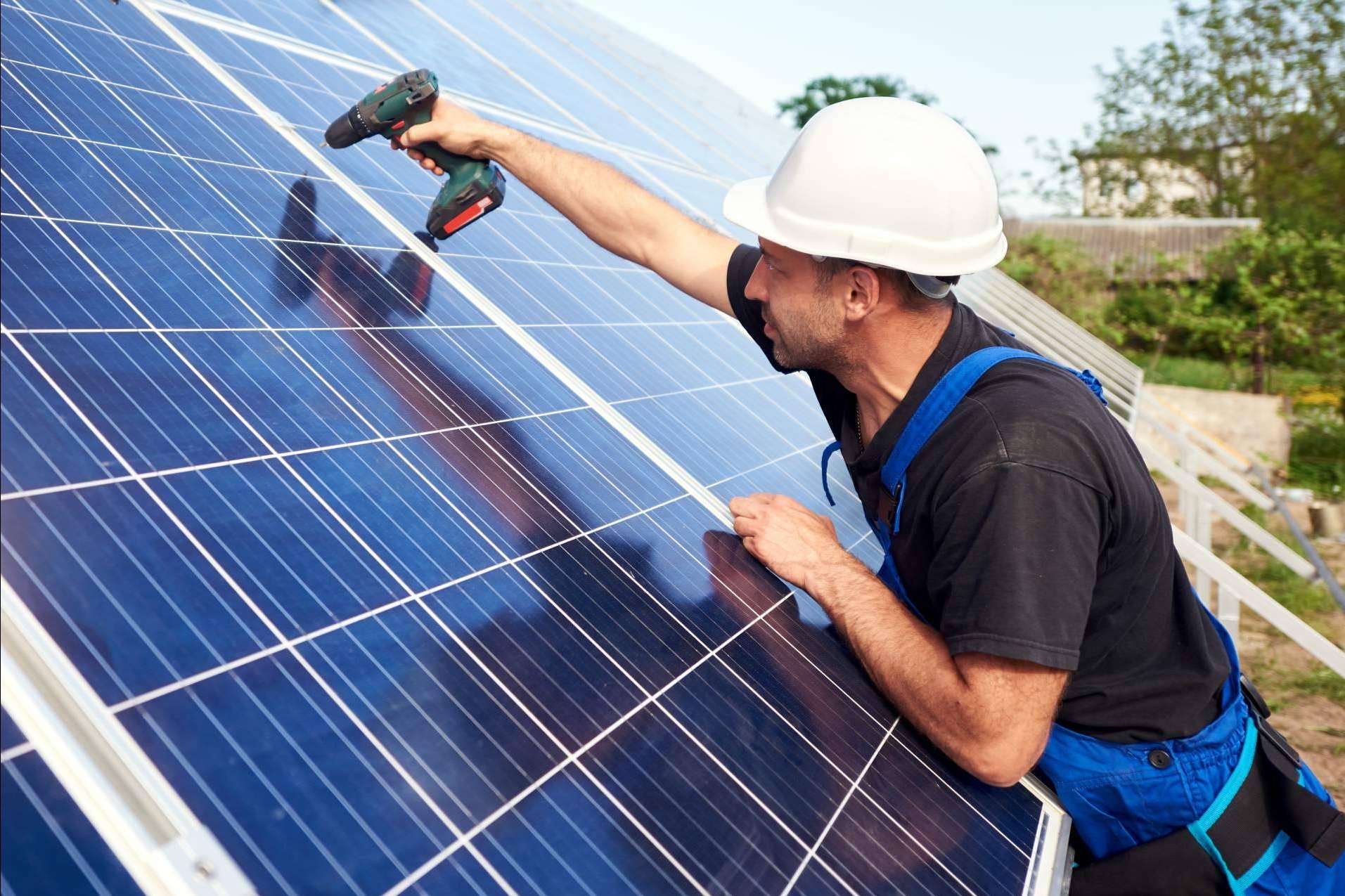 Ingeniería MASRED: la apuesta de las industrias por las placas fotovoltaicas