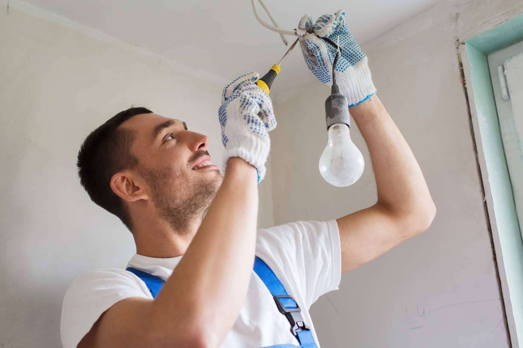 Ecoluz Instalaciones se encarga de la realización de instalaciones eléctricas