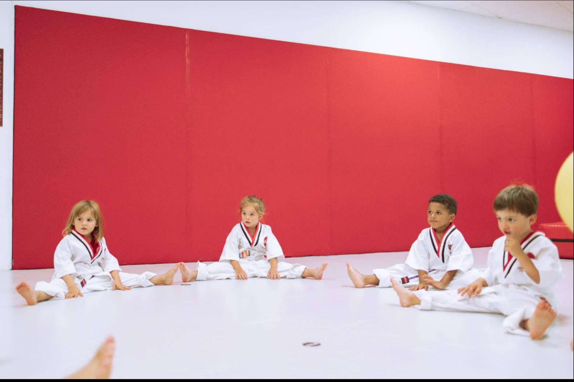 Formación y enseñanza en defensa personal a través de Mugenkids, el entrenamiento mugendo para niños