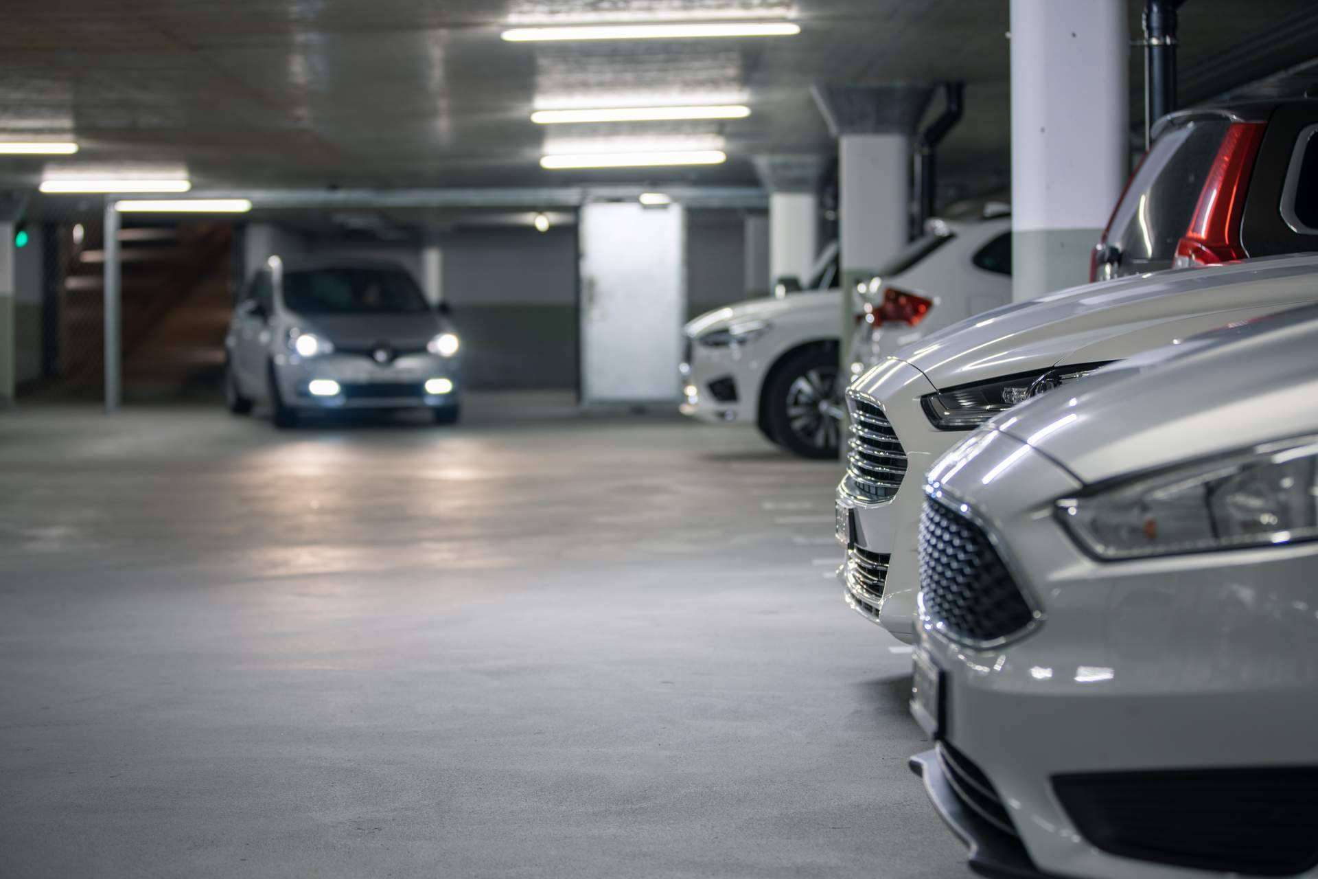 Parkimeter permite encontrar parking seguro y económico: una de las mejores alternativas a la zona azul o verde de Barcelona