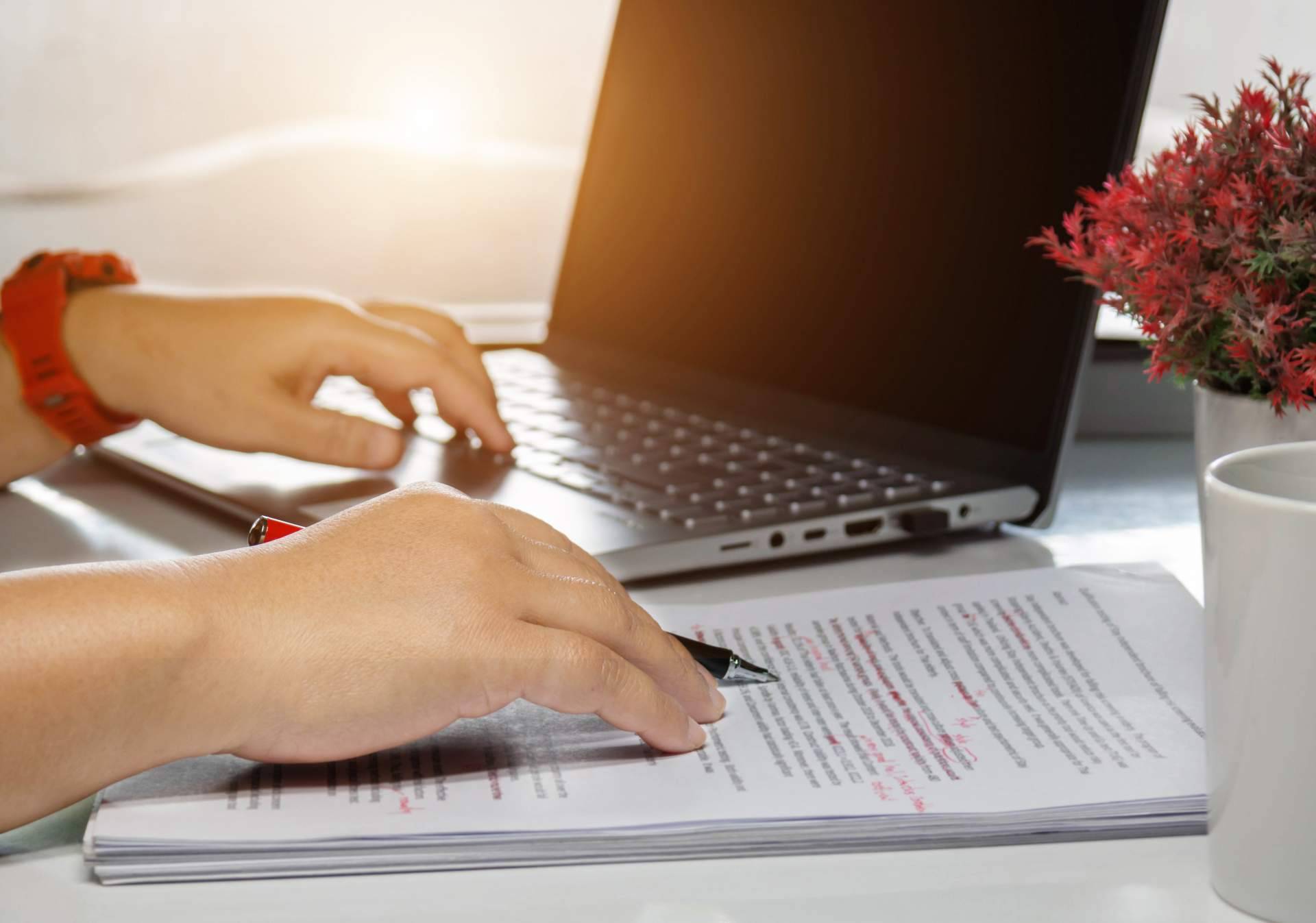 Grado y Máster ofrece ayuda con el trabajo fin de máster