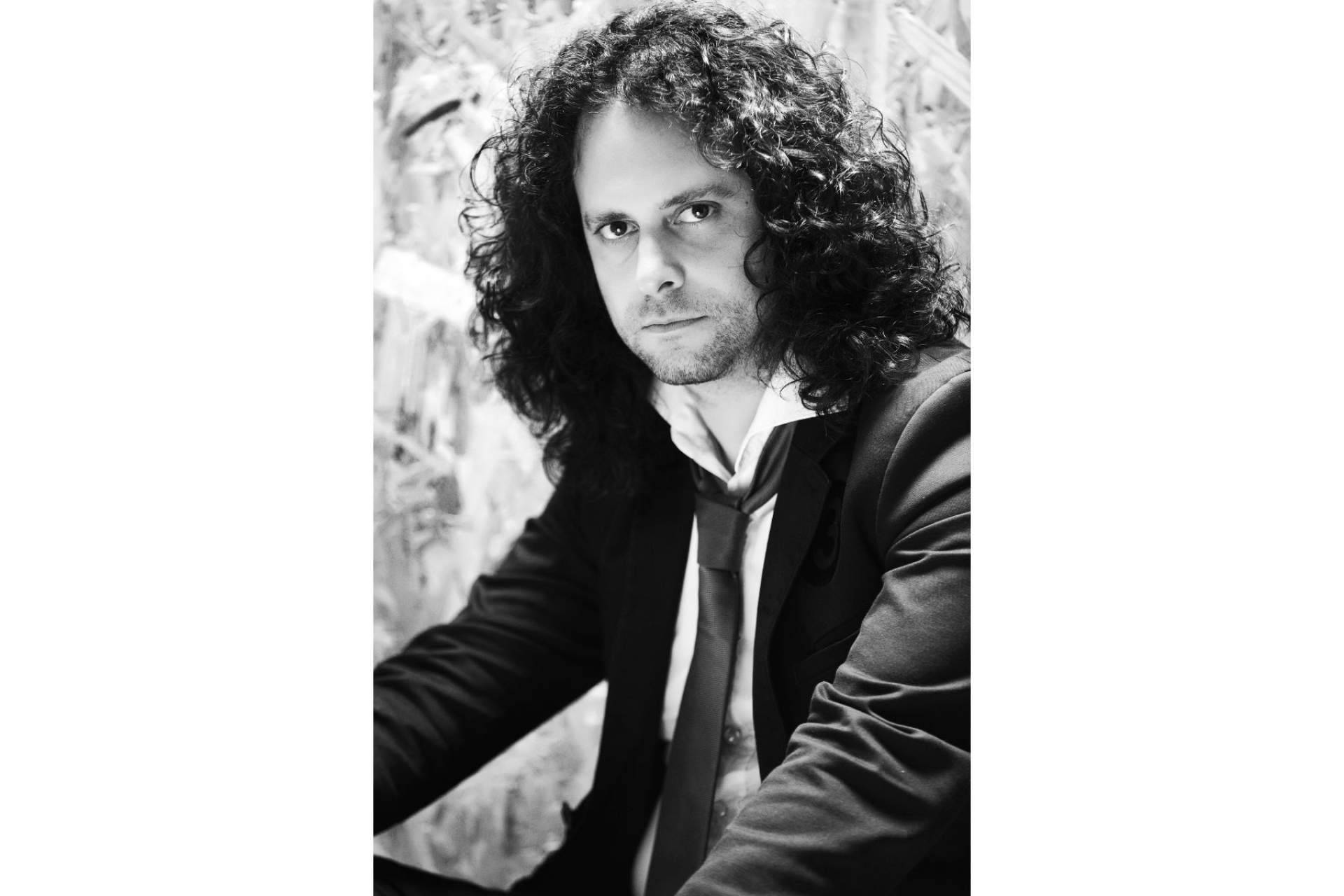 Fahmi Alqhai, el virtuoso violagambista reconocido como uno de los mejores intérpretes de viola da gamba del mundo