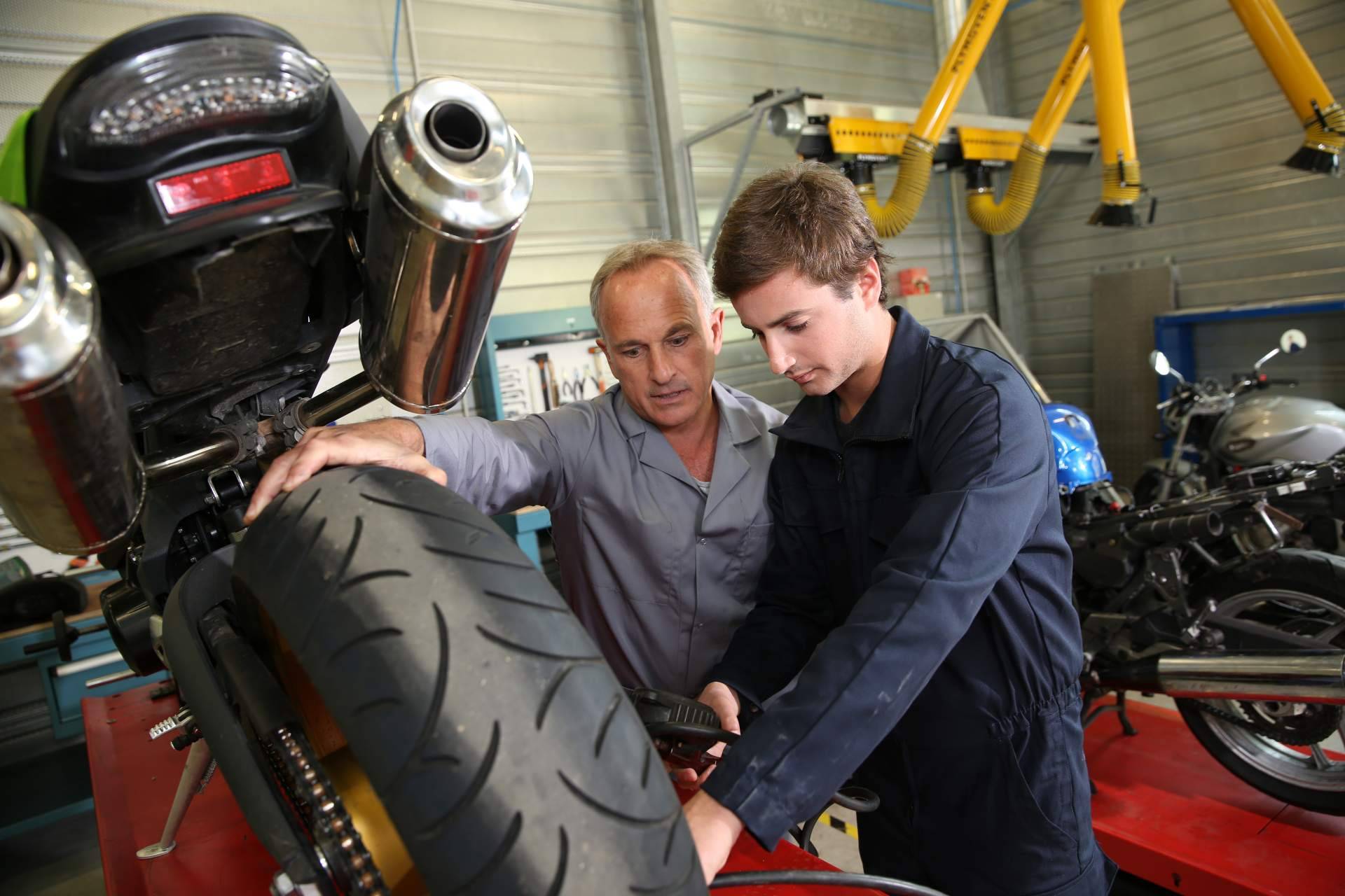 Instituto Técnico de Automoción: aumento del interés por el curso de mecánica para motos