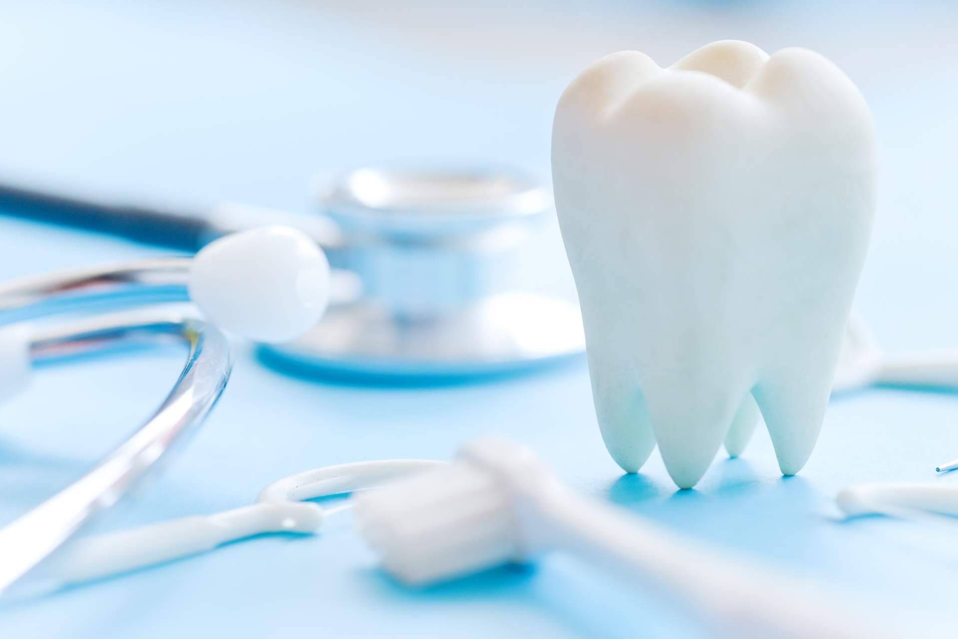 Clínica Sonrisas utiliza la tecnología del Plasma Rico en Factores de Crecimiento para conseguir una recuperación rápida y una ortodoncia efectiva