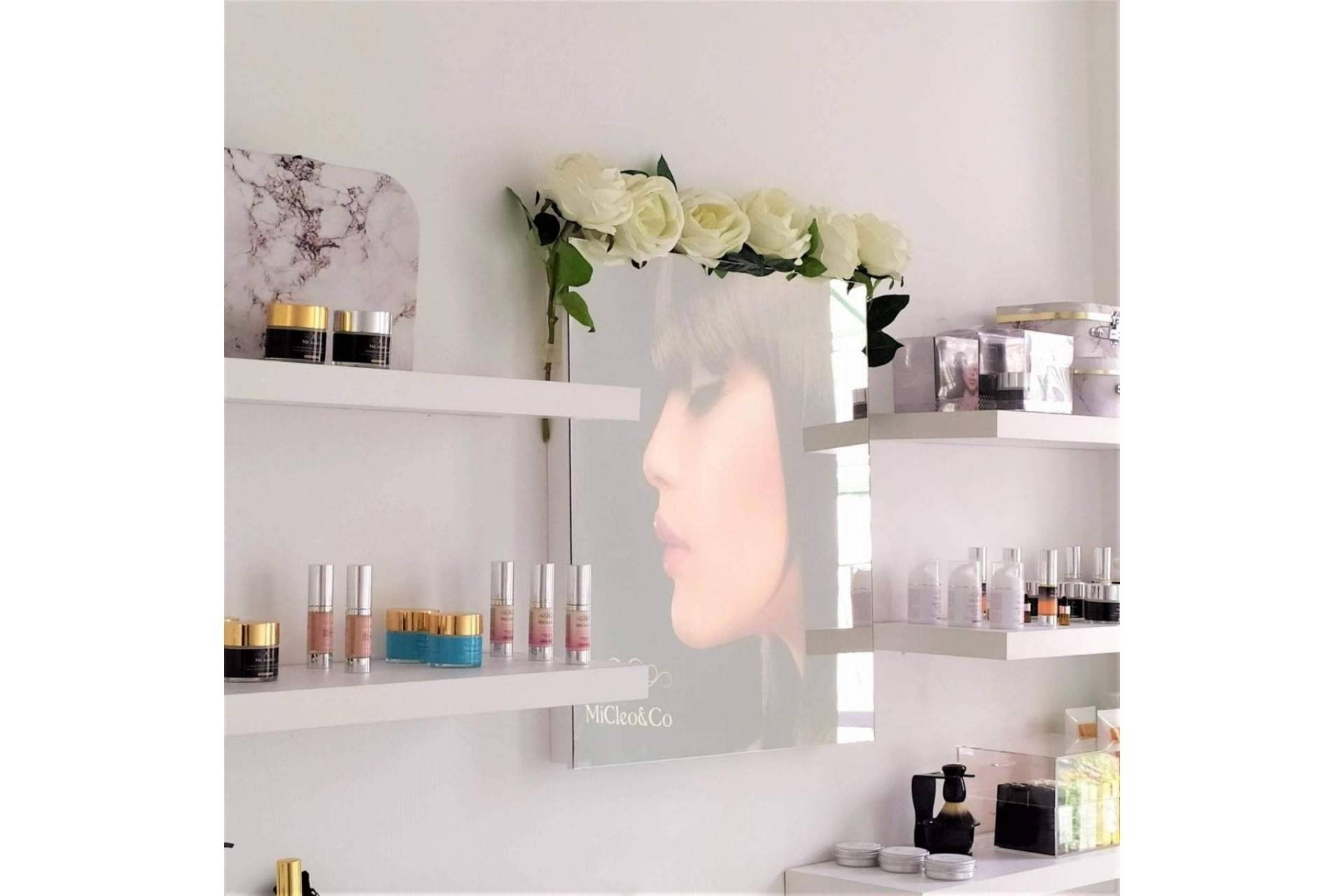 Tratamiento facial antimanchas para conseguir una piel de porcelana y otros tratamientos faciales icónicos de MiCleo&Co