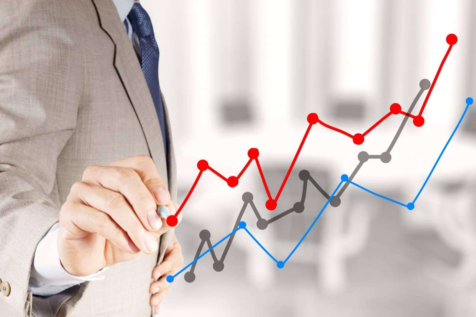 Alex1Kenobi, la consultoría que ofrece asesoramiento a las empresas para mejorar sus estrategias de negocios y optimizar sus ganancias